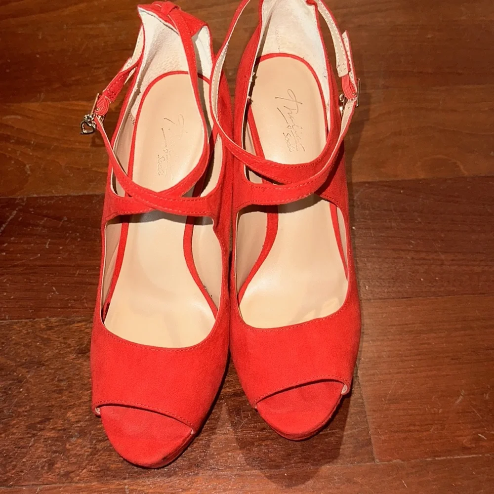 Red heals - Picture 3 of 4